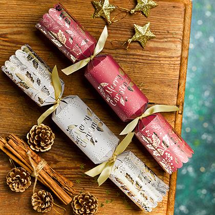 14 Deluxe White & Burgundy Merry Christmas Crackers
